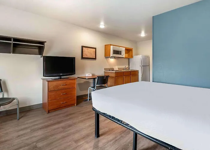 Extended Stay America Select Suites - Indianapolis - West